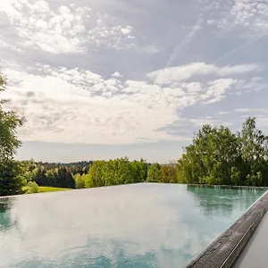 https://bier-und-wohlfuehlhotel-gut-riedelsbach.com-bavaria.com